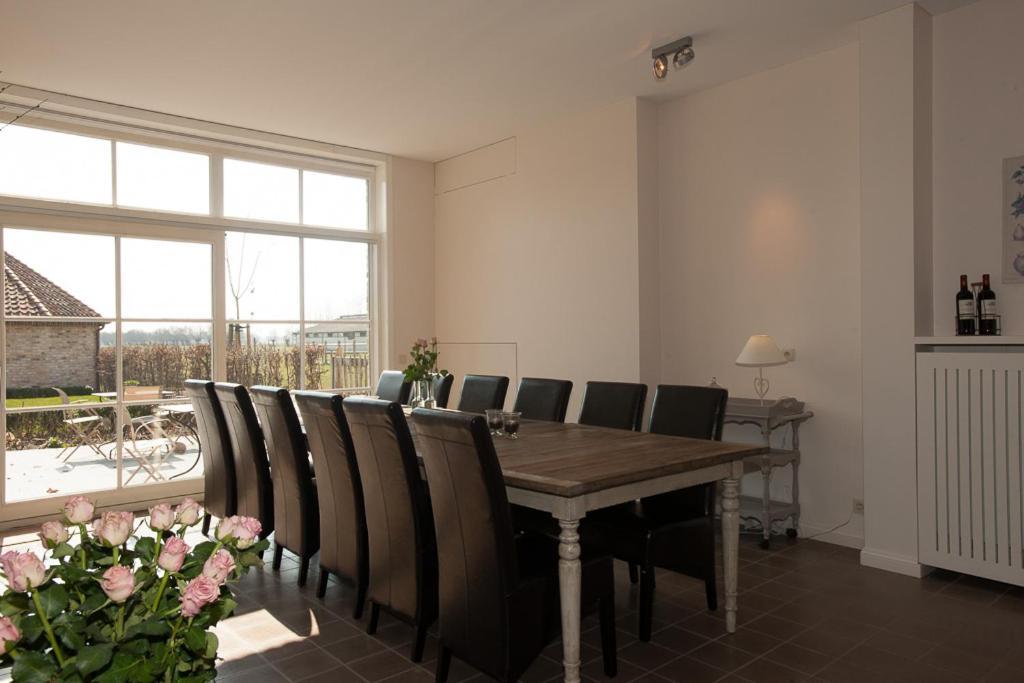 Domein Het Weiland Damme Luaran gambar
